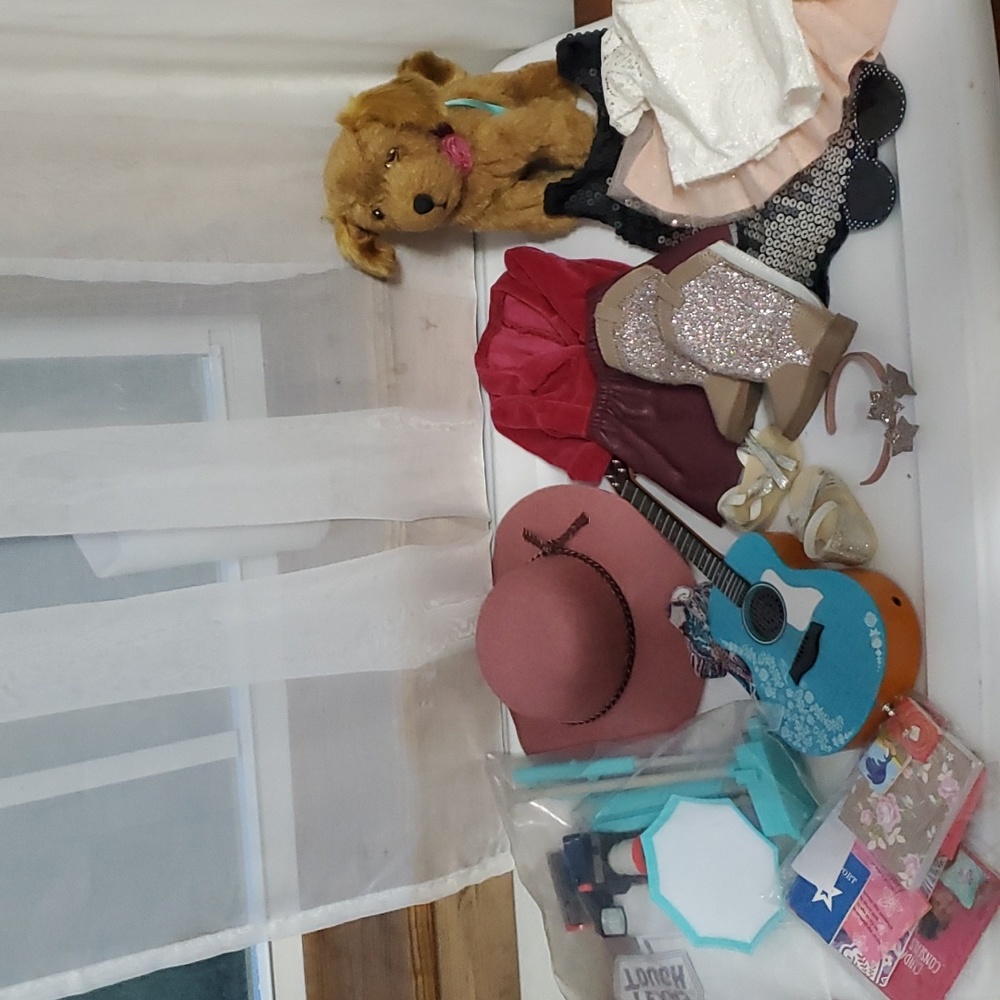 American Girl Tenney Grant Set! Dog, guitar, Outfits, notebooks, lights, cameras